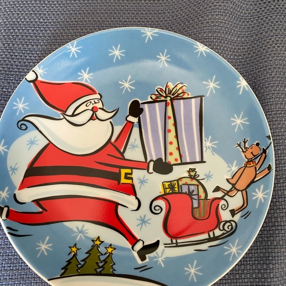 Boston warehouse trading company Christmas plates 2002 north pole pals - Picture 6 of 6